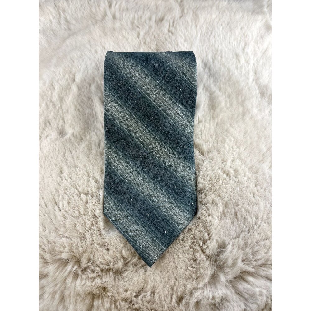 Roberta Di Camerino Italian 100% Silk Blue Textured Tie 3.75"
